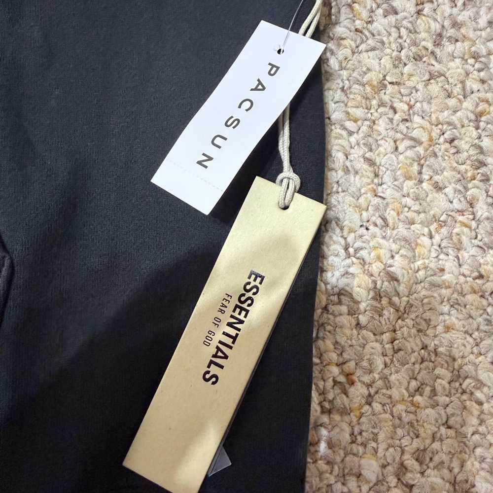 Fear of God Essentials black hoodie - Picture 3 of 6